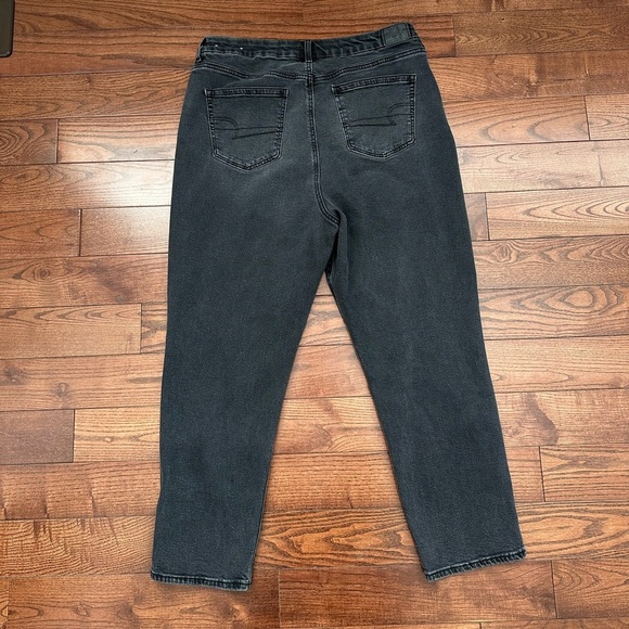 American Eagle Curvy Mom Jean High Rise - Picture 10 of 12